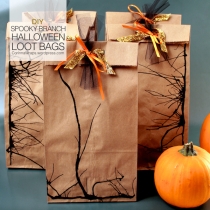 DIY Spooky Branch Halloween Loot Bags | CorinnaWraps.wordpress.com